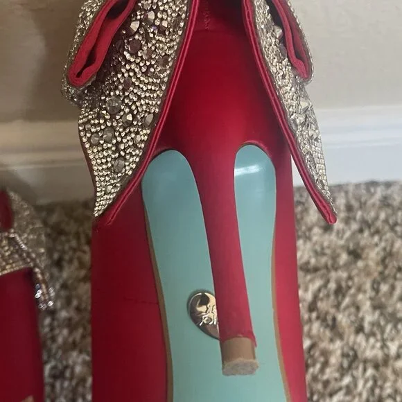 Betsy Johnson Red Satin Heel With Rhinestone Bow - Picture 12 of 13